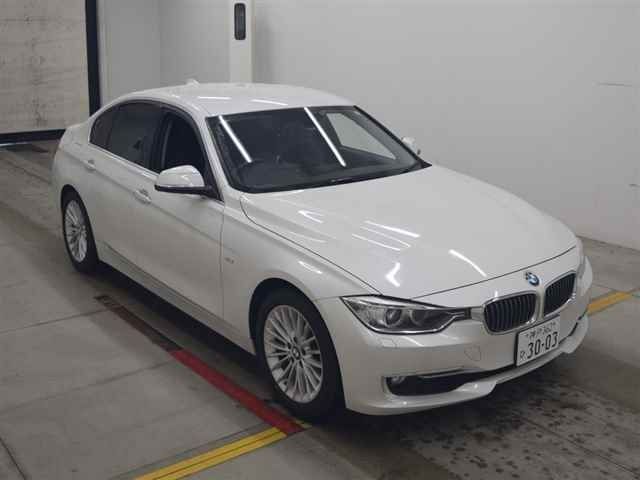 70128 BMW 3 SERIES 3B20 2012 г. (MIRIVE Osaka)